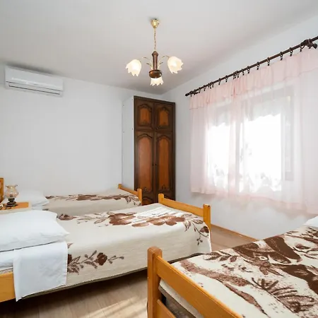 Appartement With Parking Space Sali, Dugi Otok - 910 *