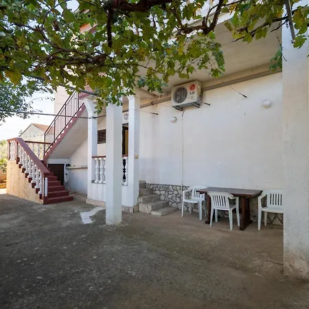 Appartamento With Parking Space Sali, Dugi Otok - 910 Sali